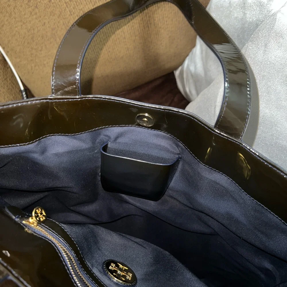 Tory Burch description style