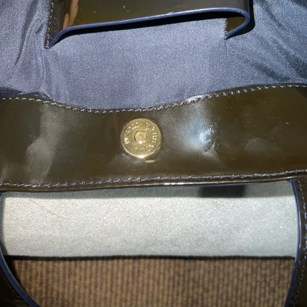 Tory Burch description style