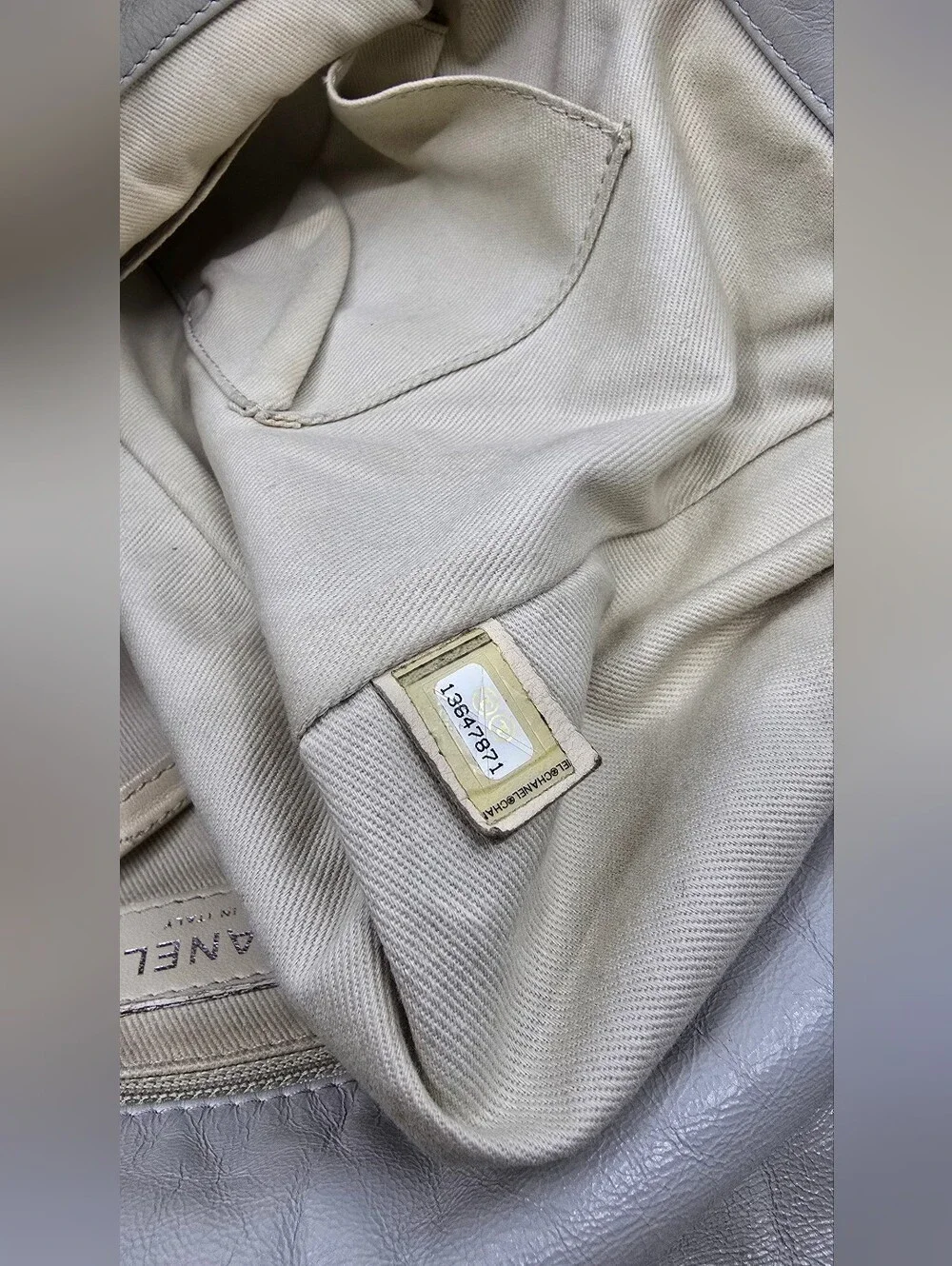 CHANEL good see