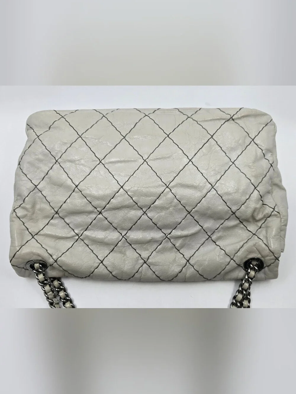 CHANEL good see