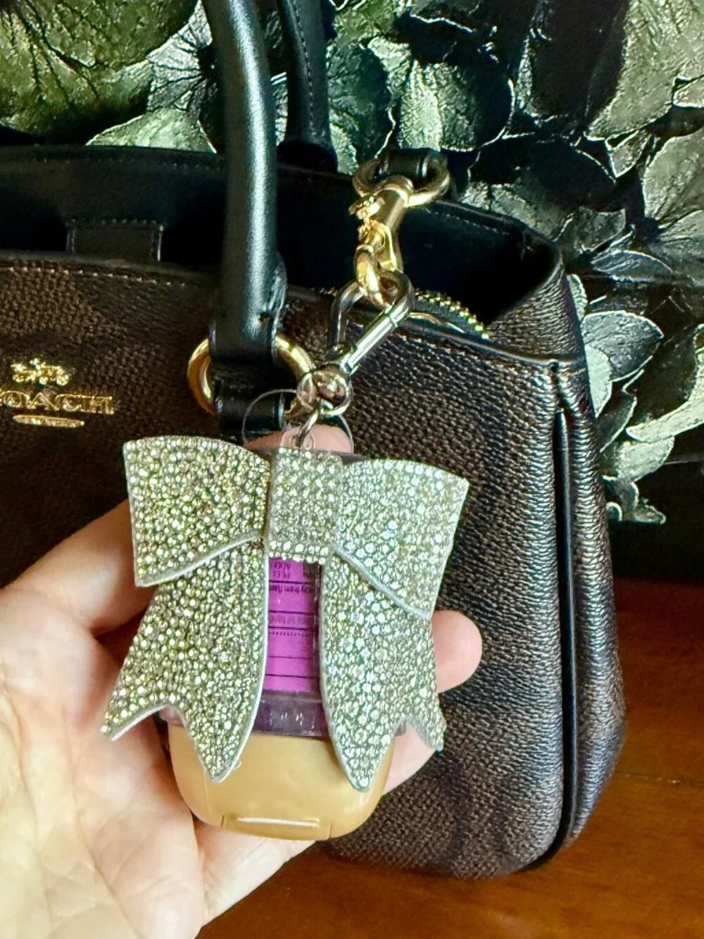 NEW Rhinestone Bow PocketBac Holder