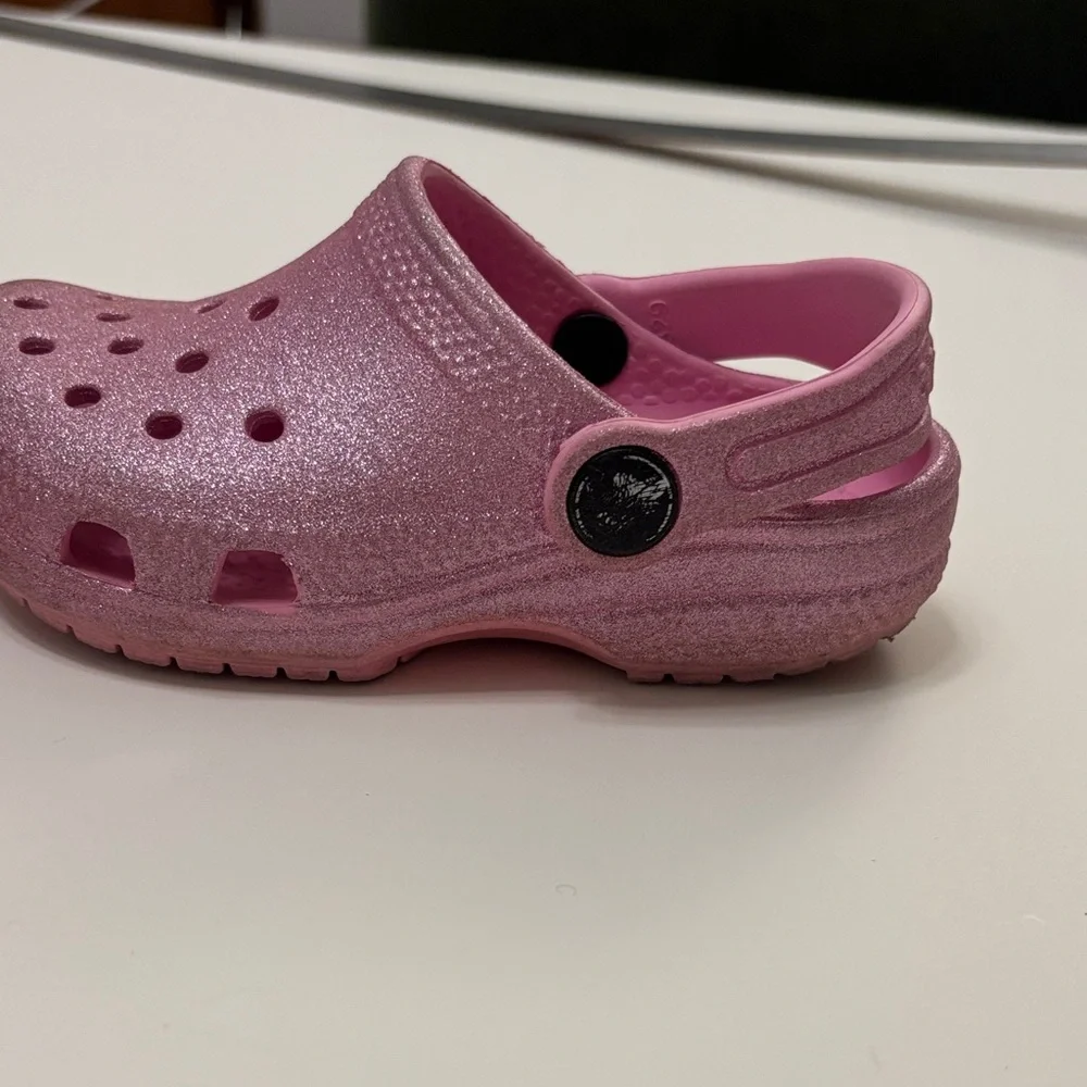 CROCS sparkly pink