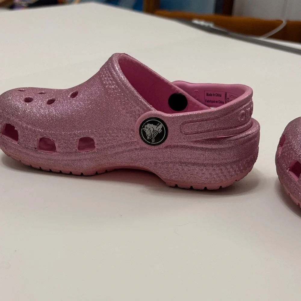 CROCS sparkly pink