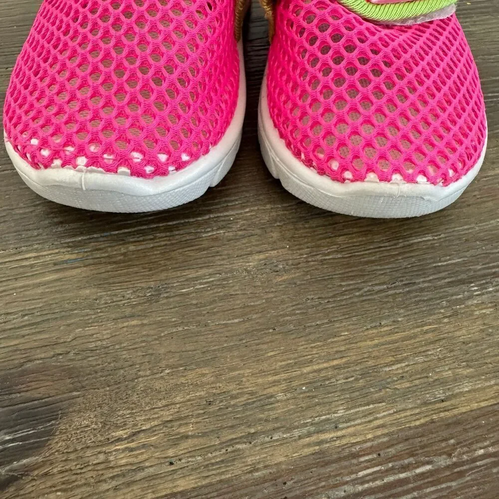 Babeimao Pink Mesh Water shoes Baby girls size 21 / 5.5