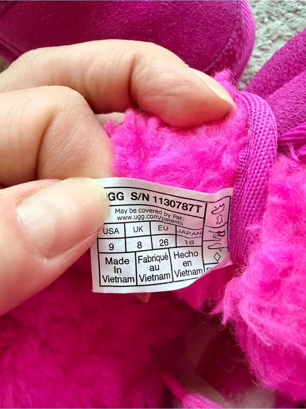 UGG authentic kid