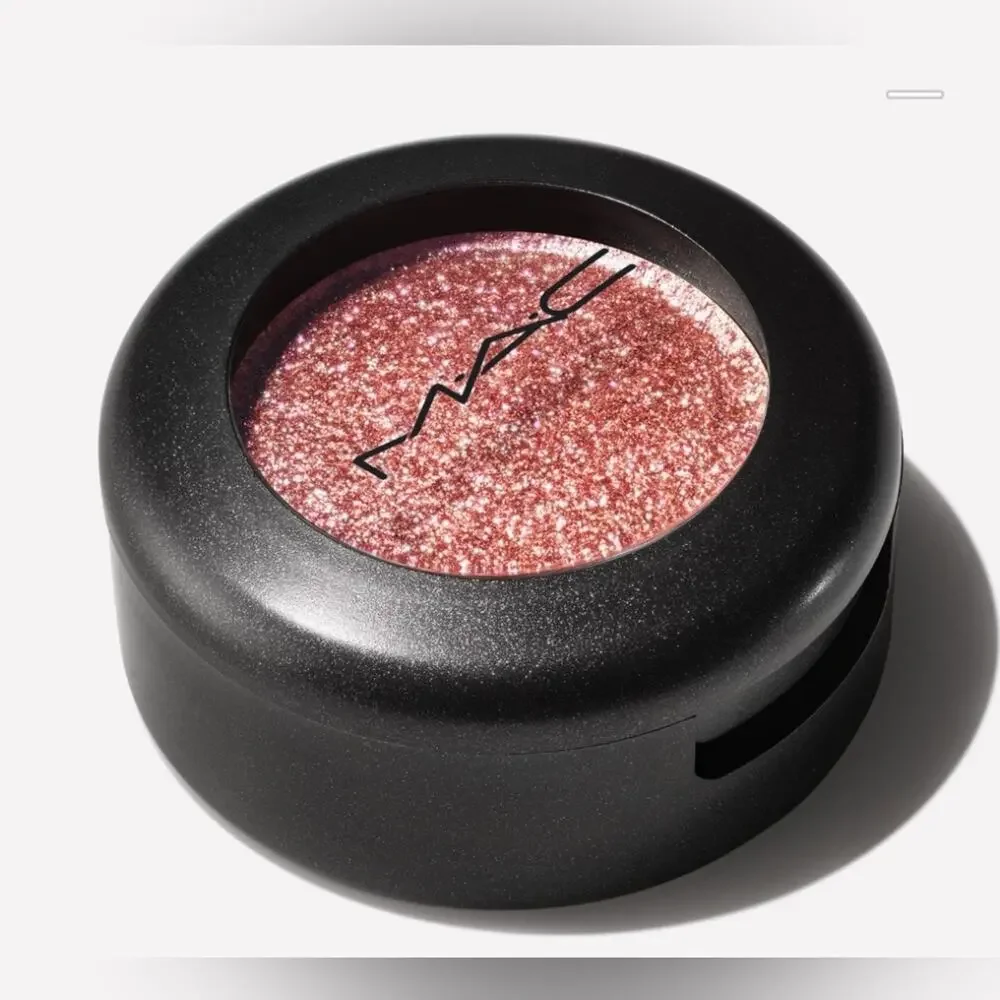MAC Cosmetics eye shadow