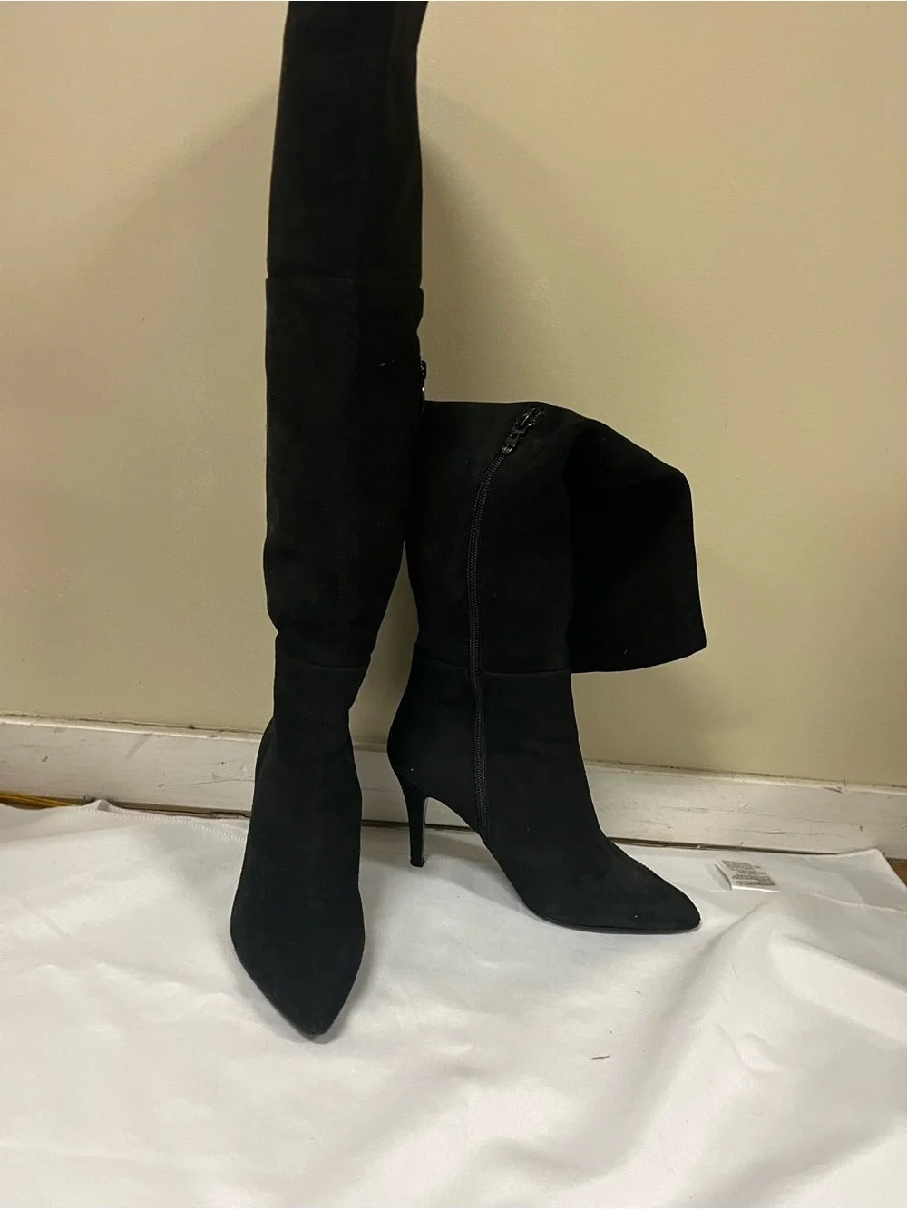 Tahari outfits black