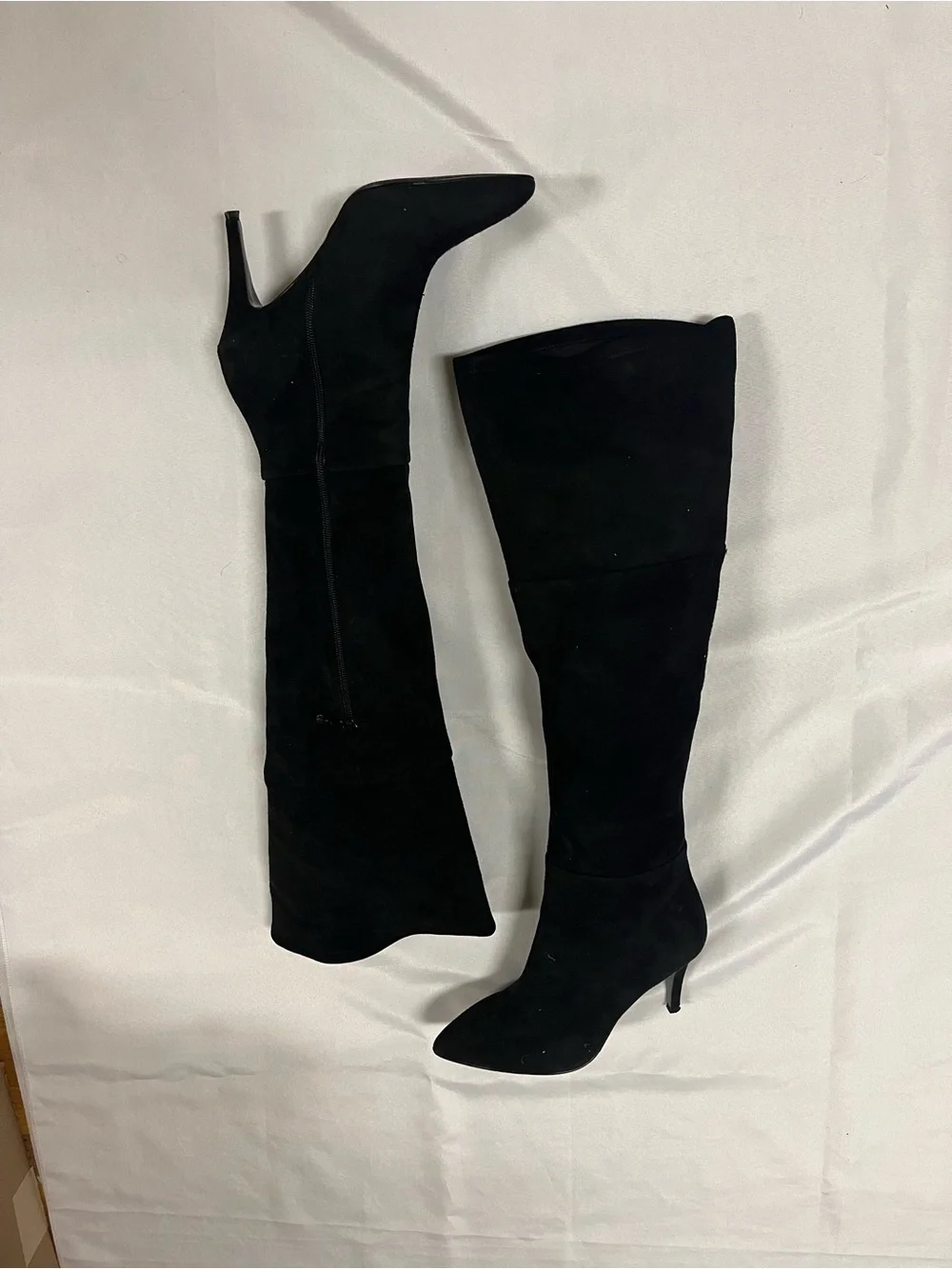 Tahari boots leg that