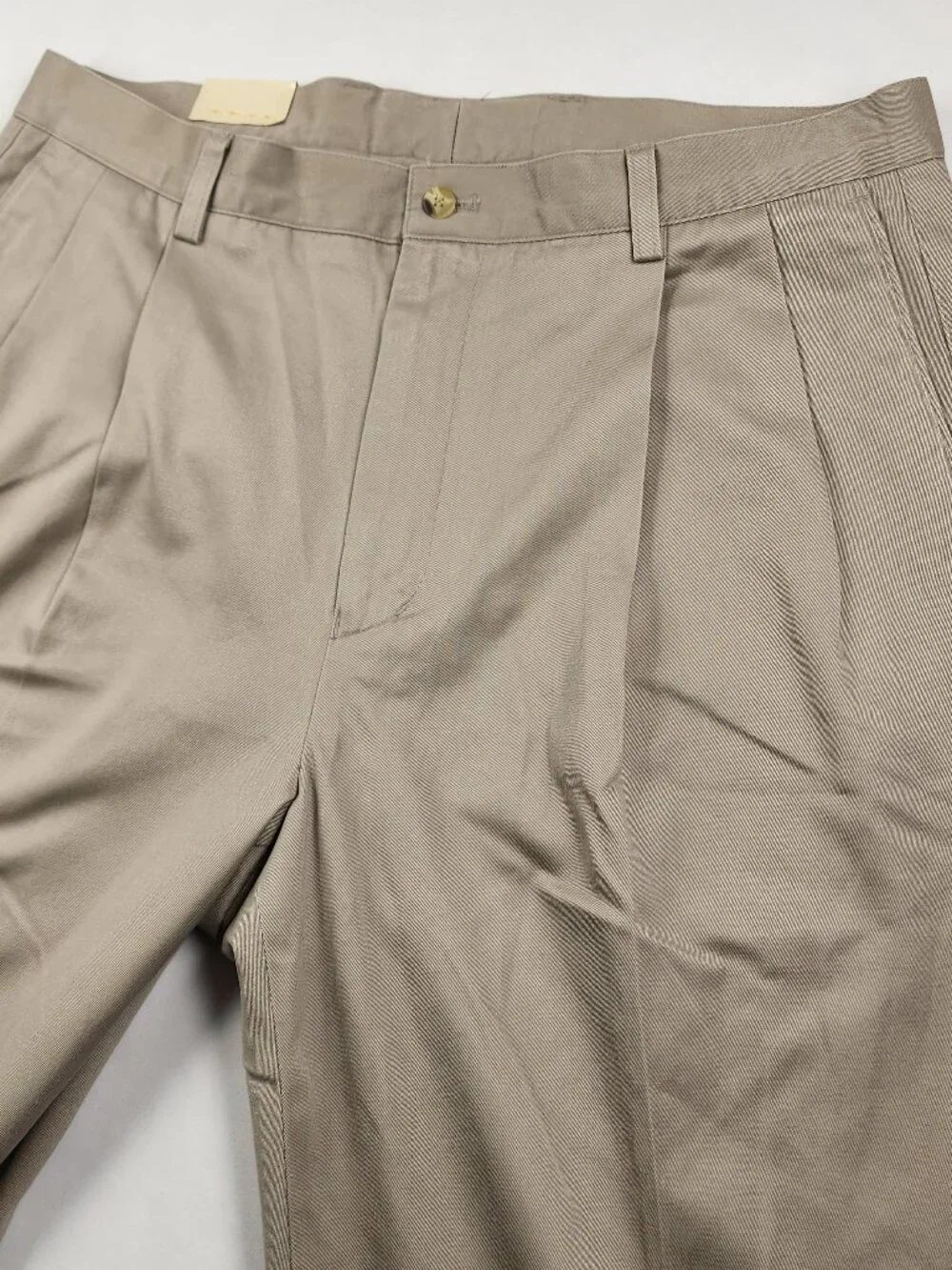 Covington Mens 36x34 Khaki Chino Pants 100% Cotton Double Pleated Classic NWT