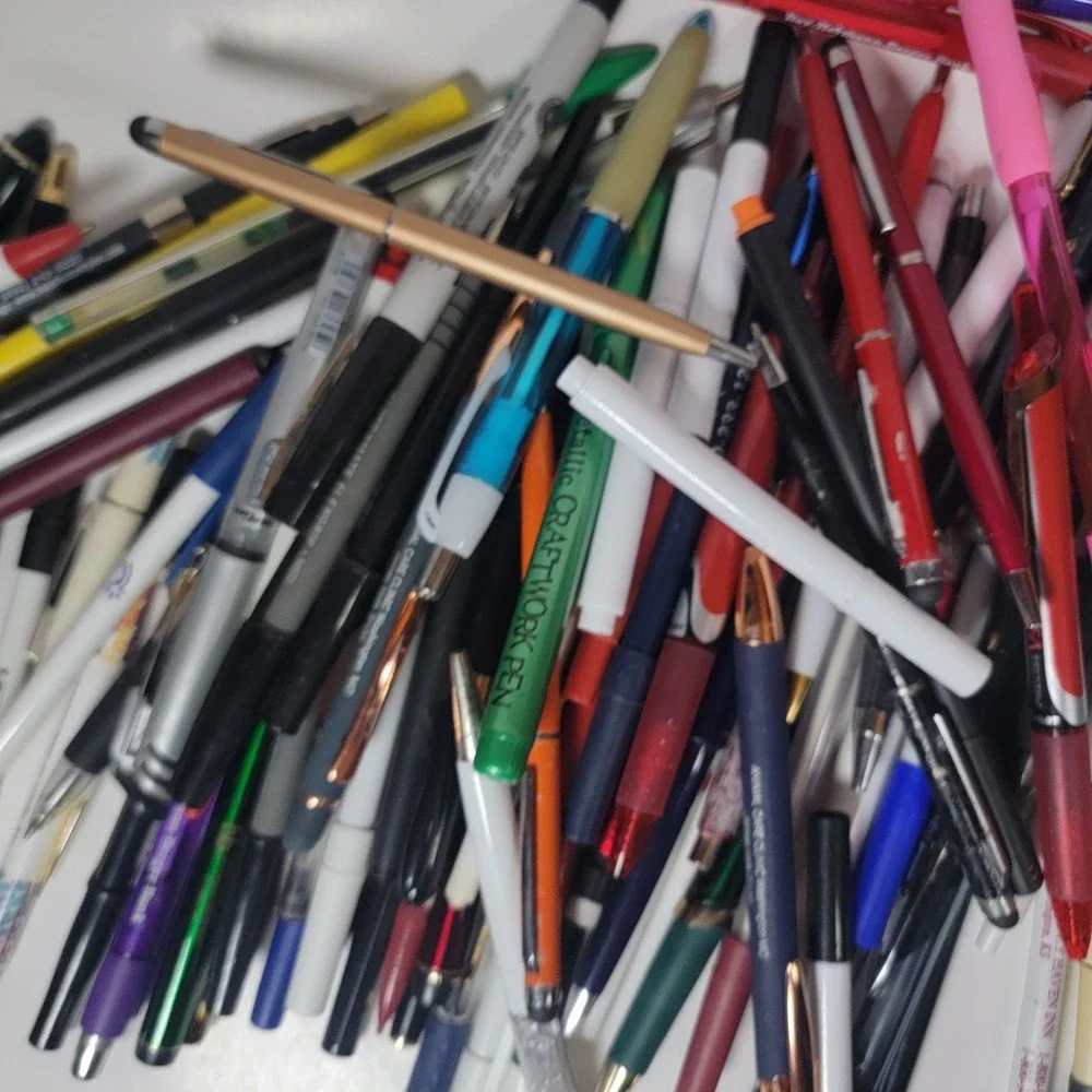 Lot Pens Some  Advertising Some Not Untested Vintage Hotel
