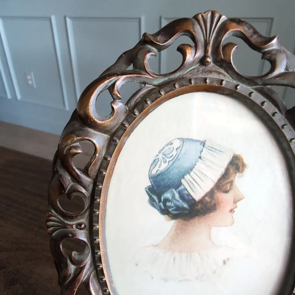 N/A ornate oval