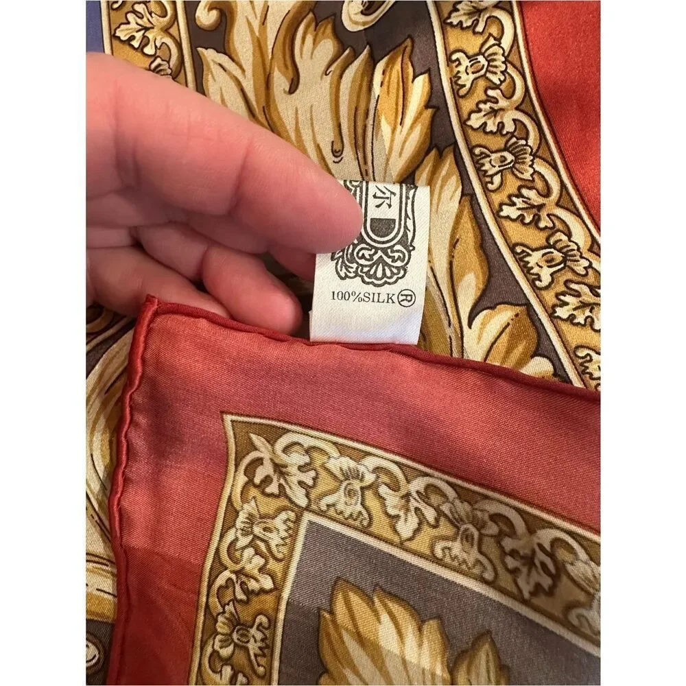 Man Li Er 100% Silk Scarf