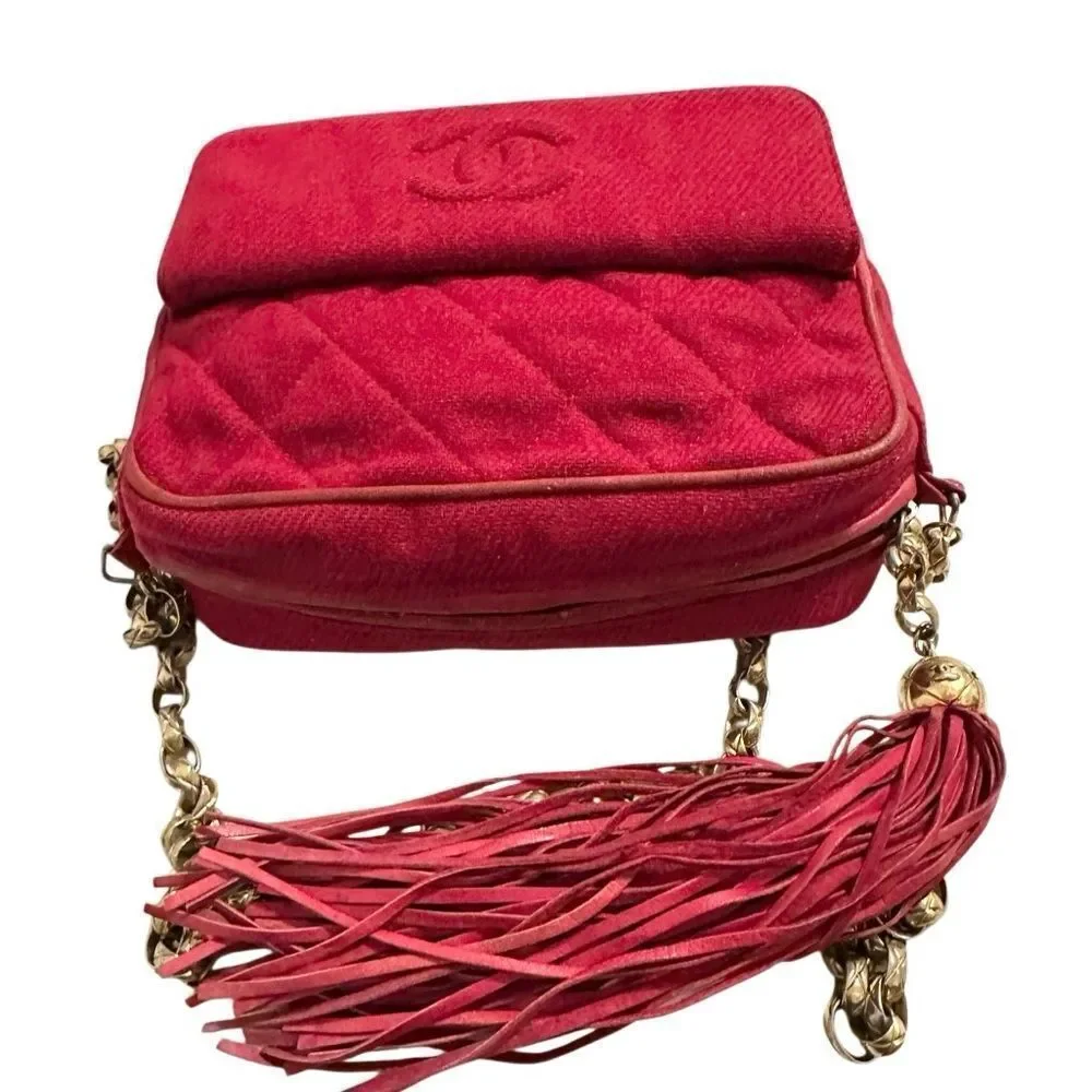 CHANEL elegant crossbody