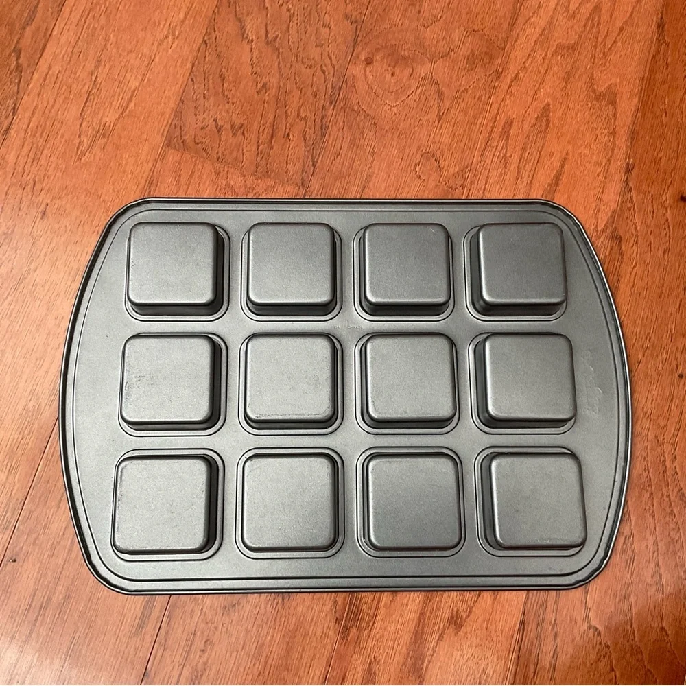Pampered Chef 12 squares