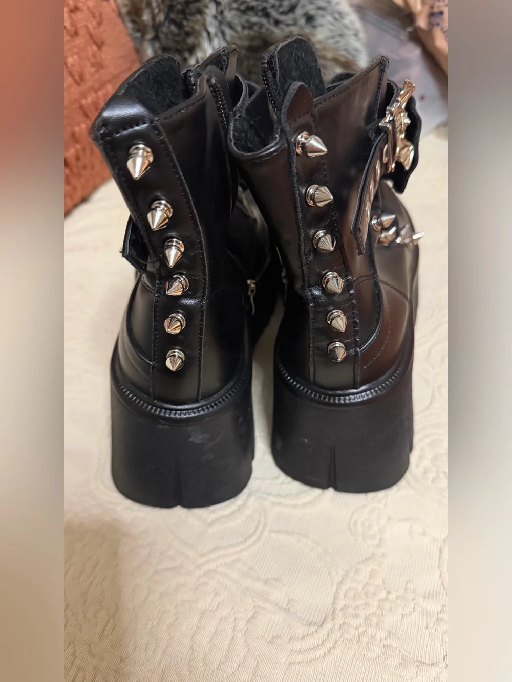 N/A edgy black