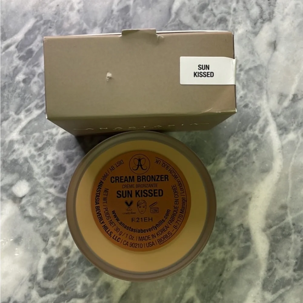 Anastasia Beverly Hills 100% authentic
