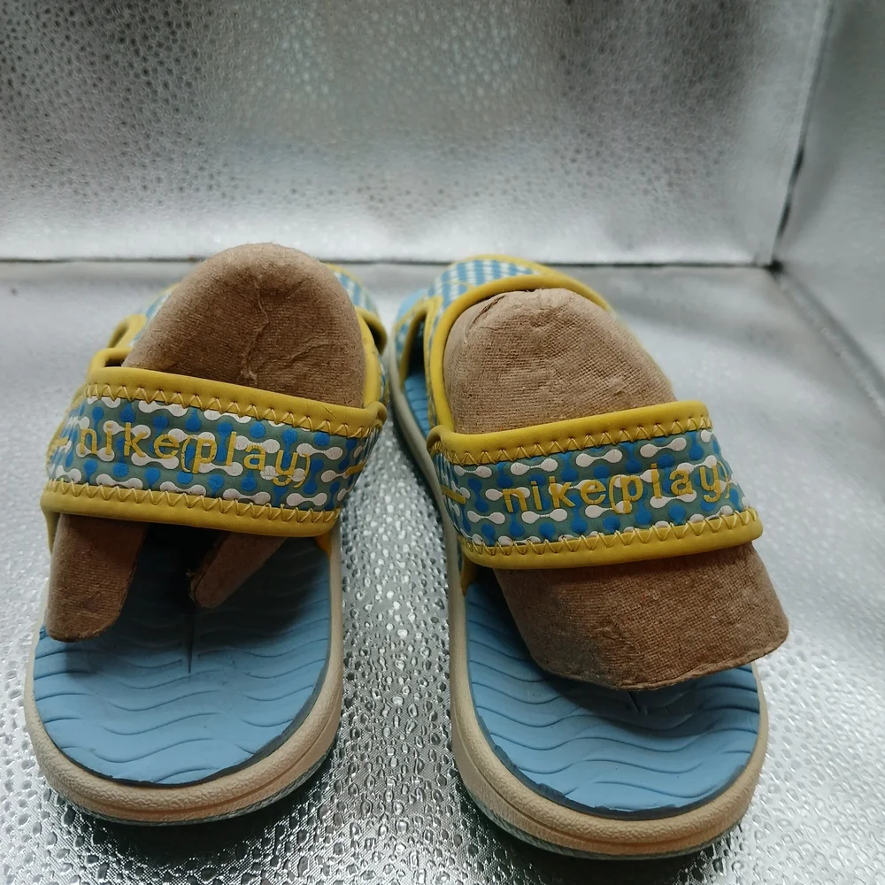 Nike slide water