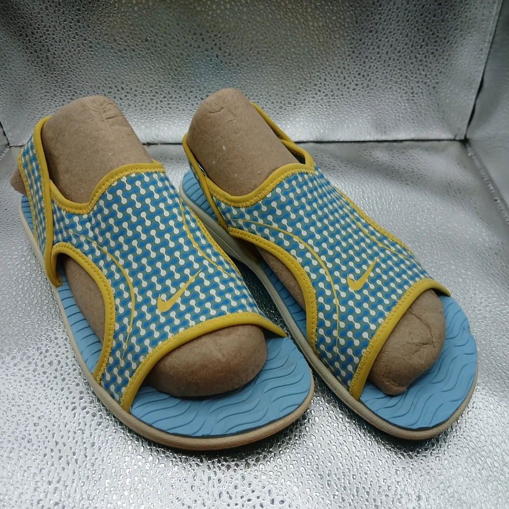 Nike slide water