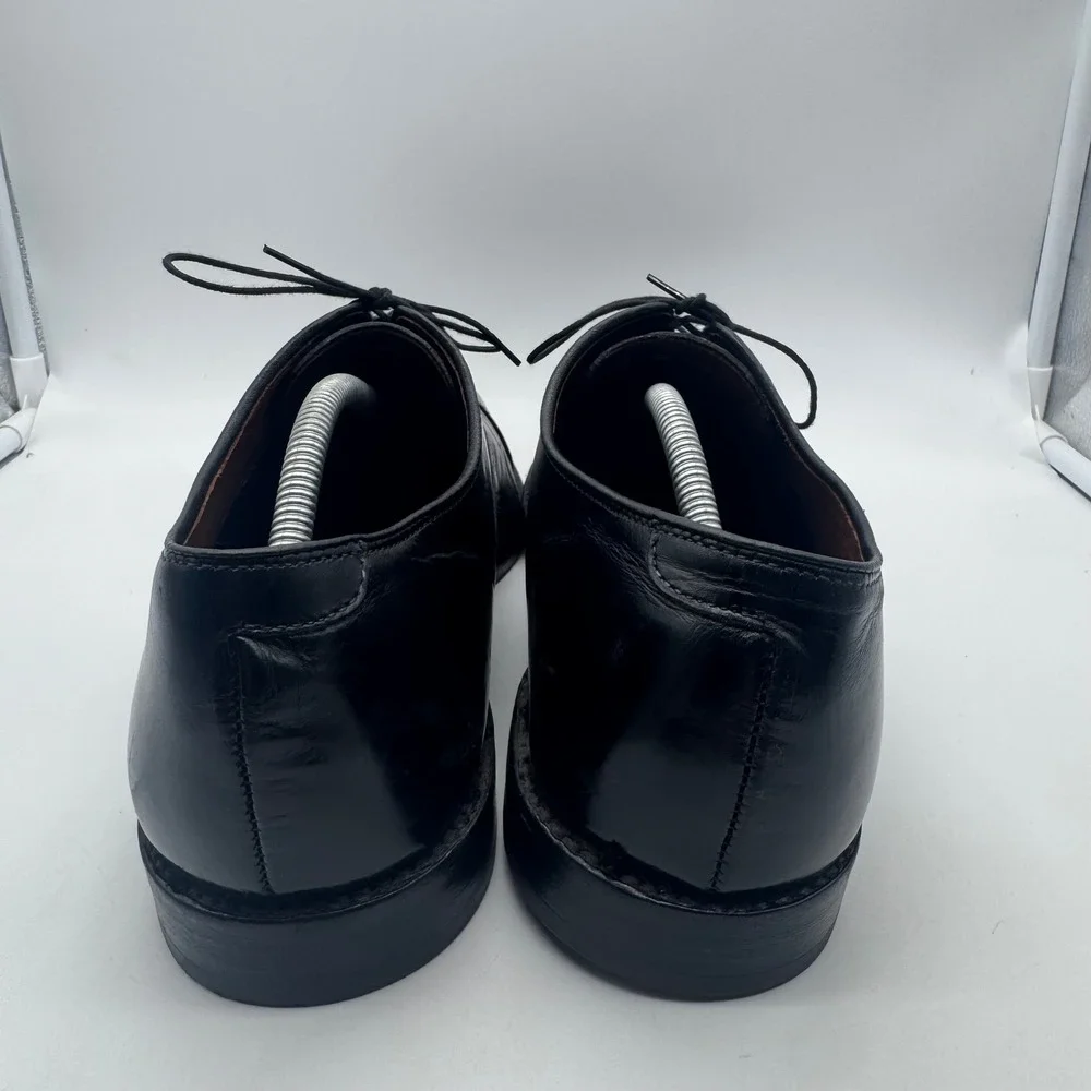 Allen Edmonds commanding features formal