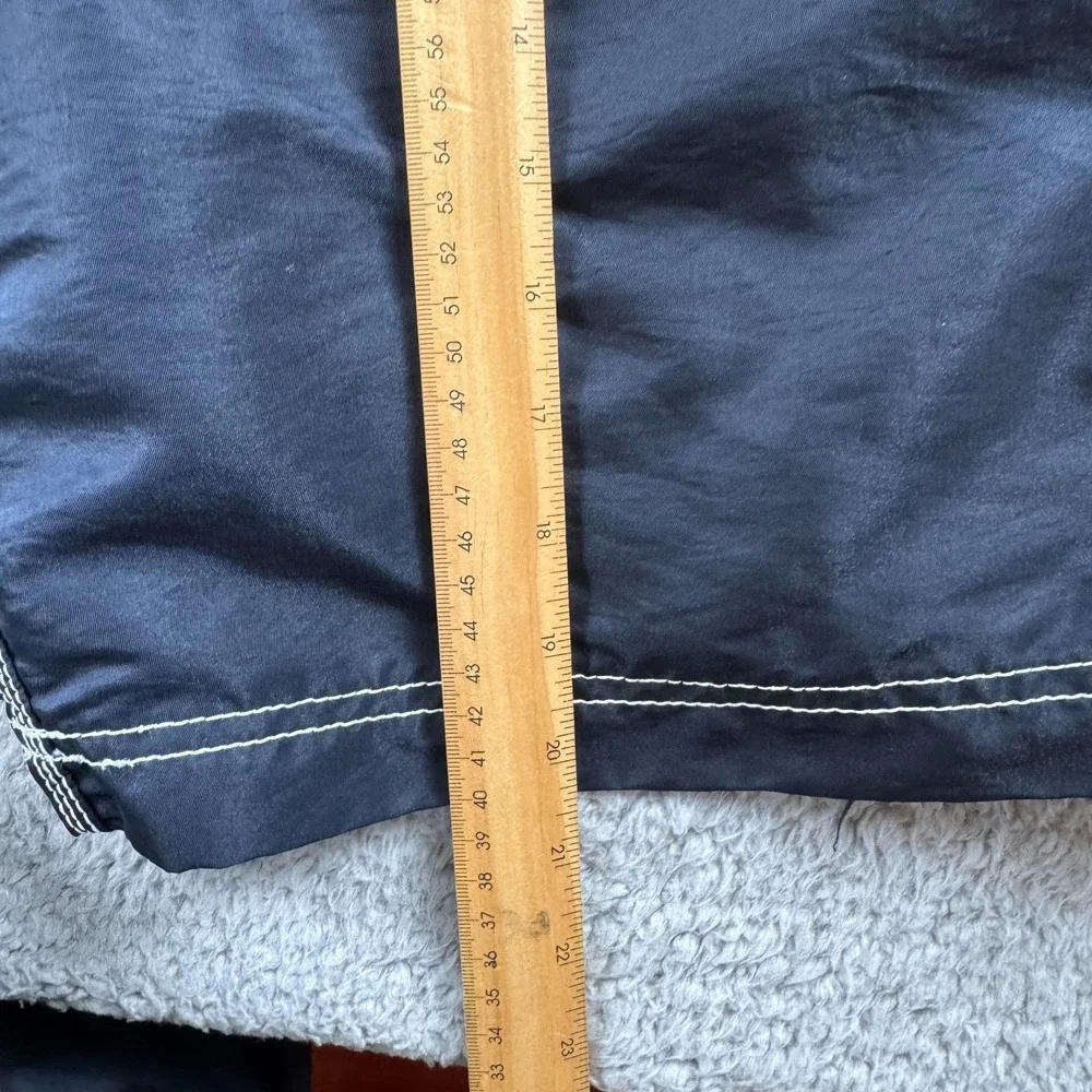 Billabong ship either measurements