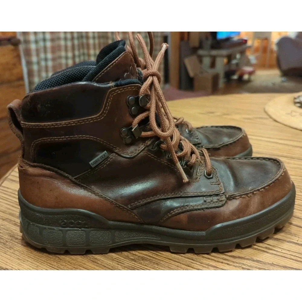 Ecco track ii