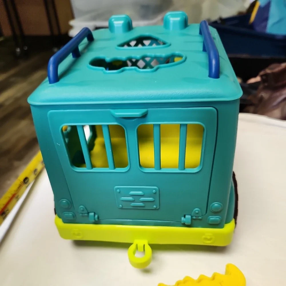 B. Toys toys animal