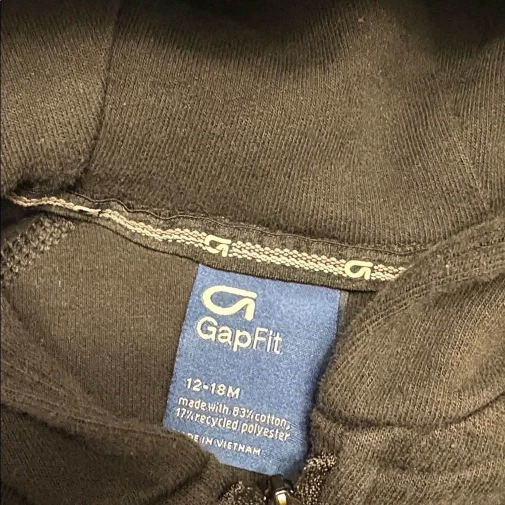 GAP cozy black