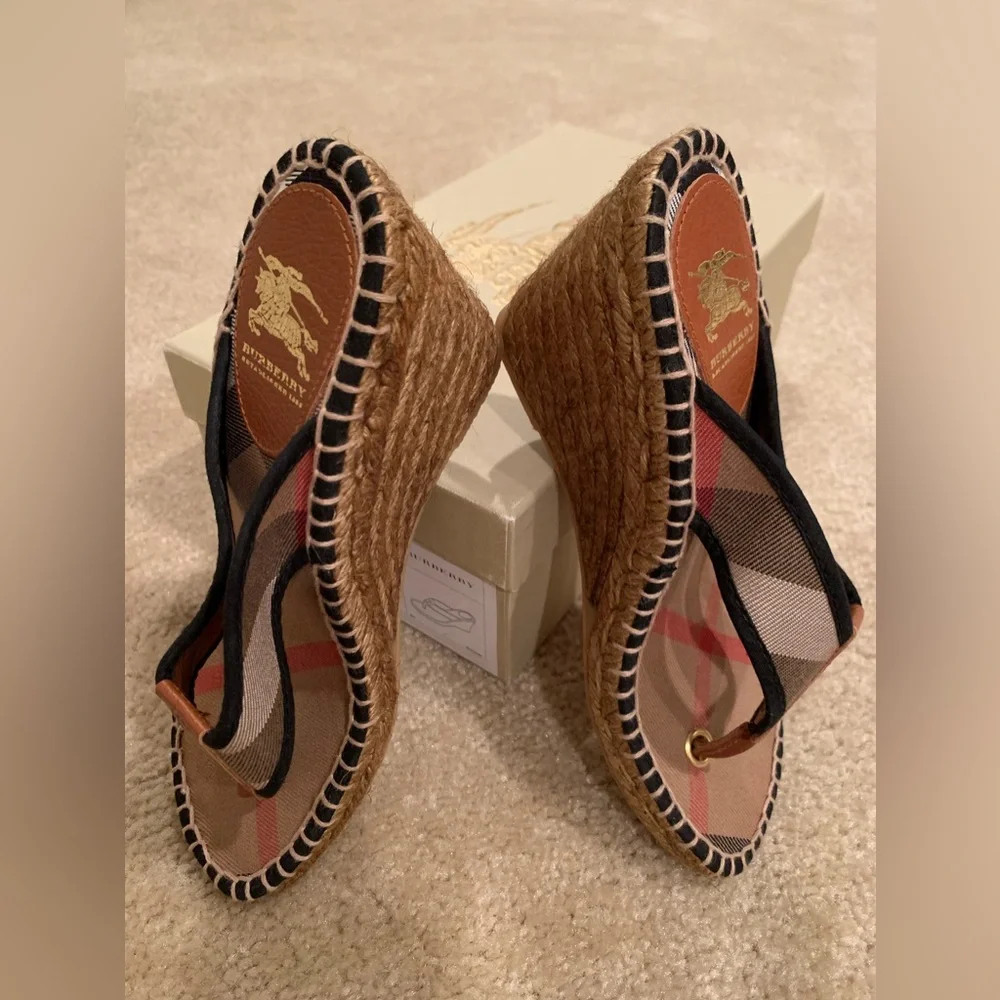 Burberry reposhing this