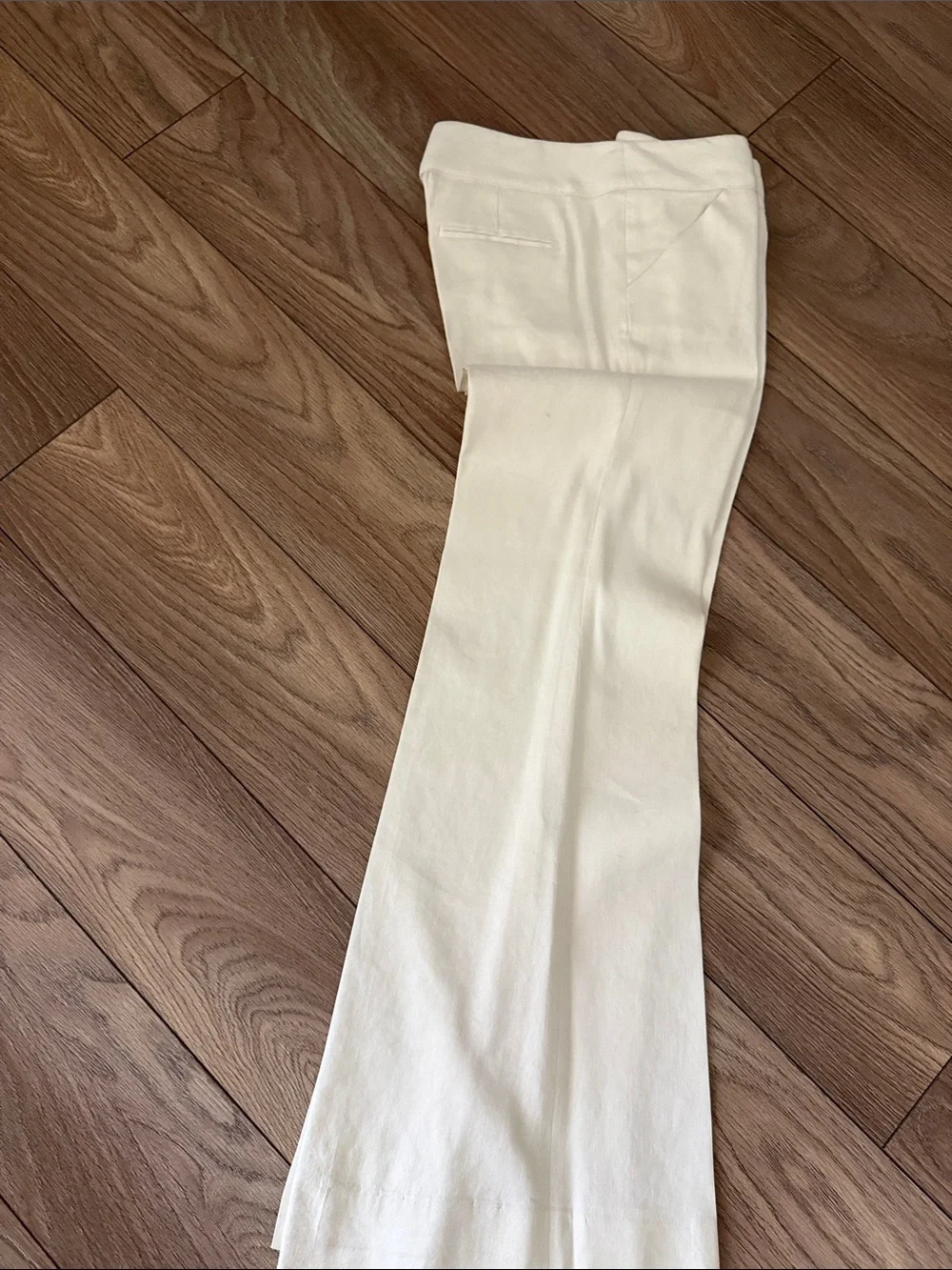 Diane Von Furstenberg elegant cream