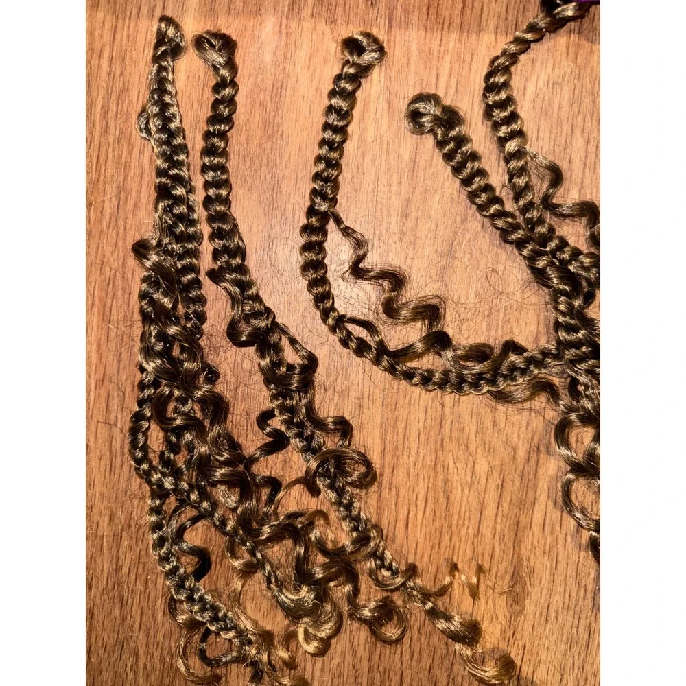 Unbranded synthetic crochet
