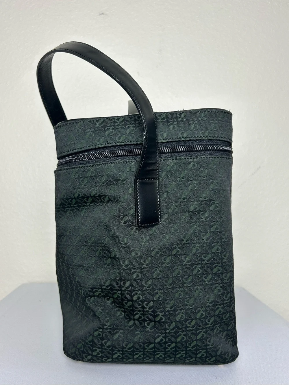 Loewe authentic vanity
