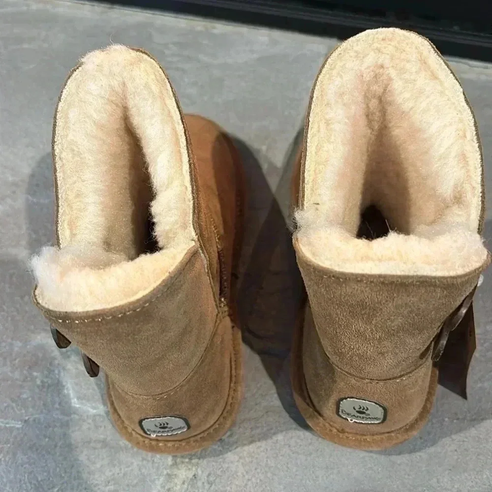 BearPaw color coconut