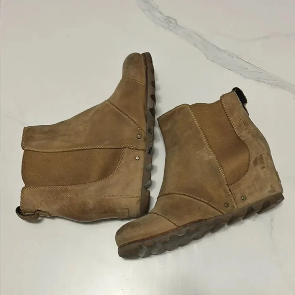 Sorel these tan