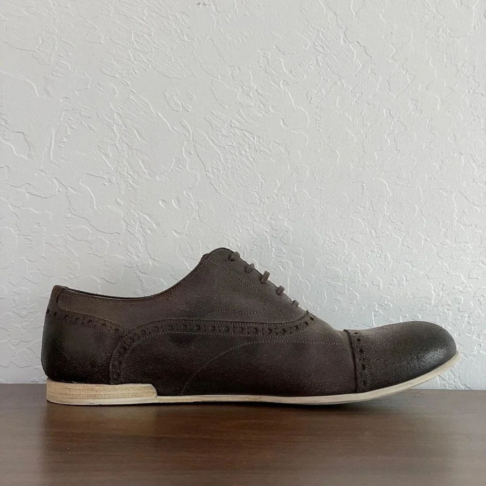Dolce & Gabbana includes original
