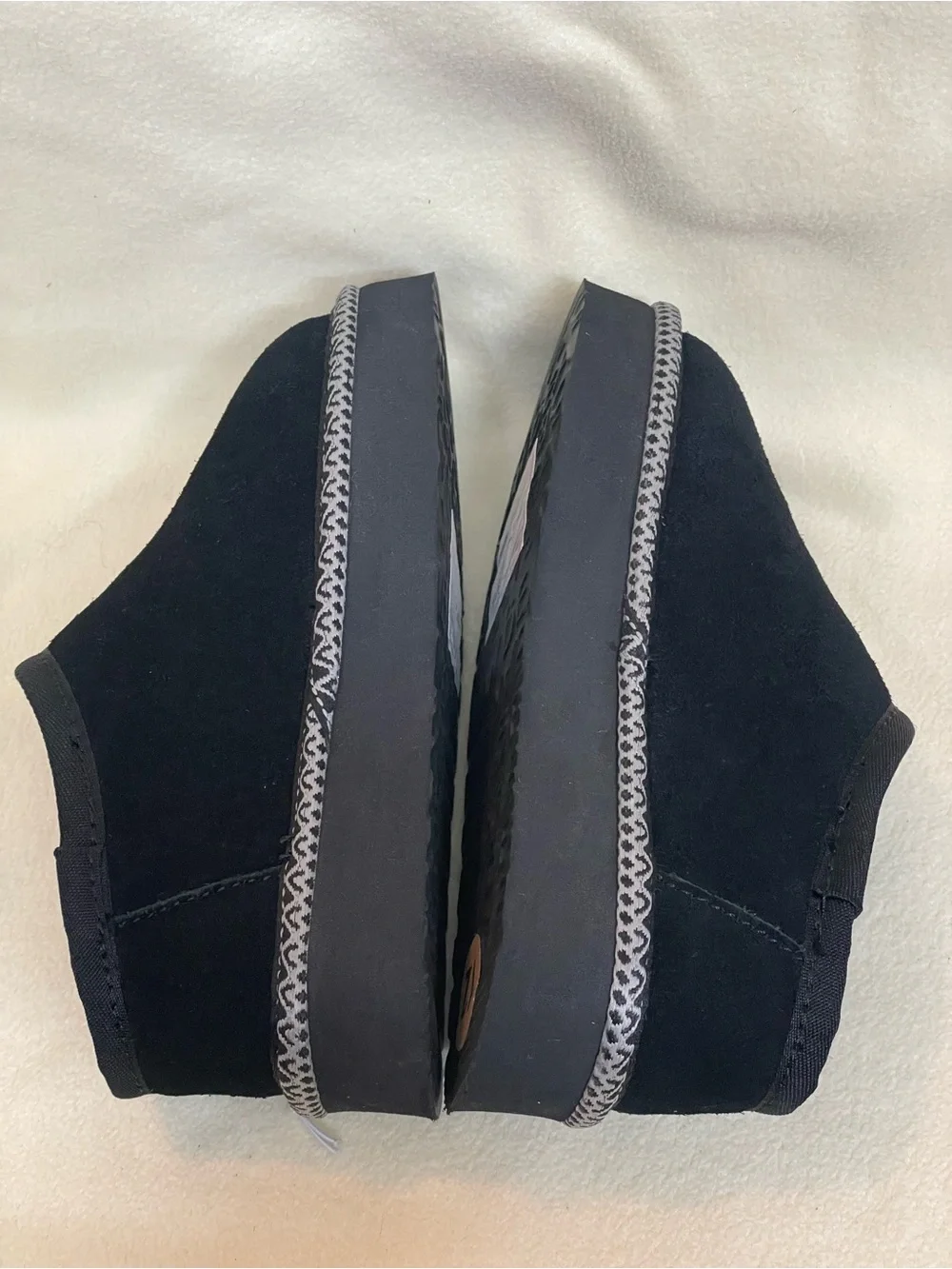BearPaw size 12