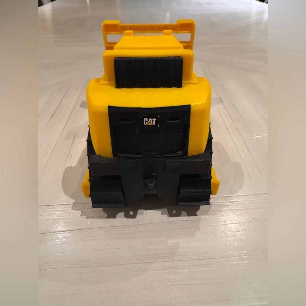 CAT Trucks cat construction