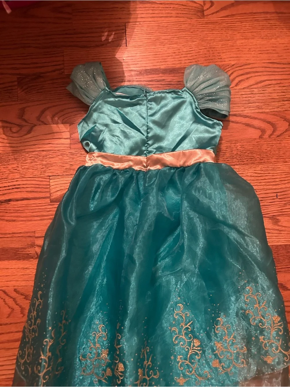 Disney girl’s turquoise