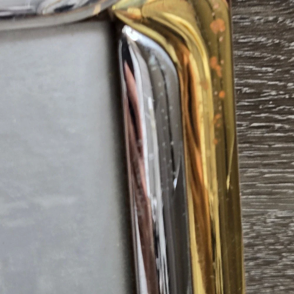 Solid Brass shows light