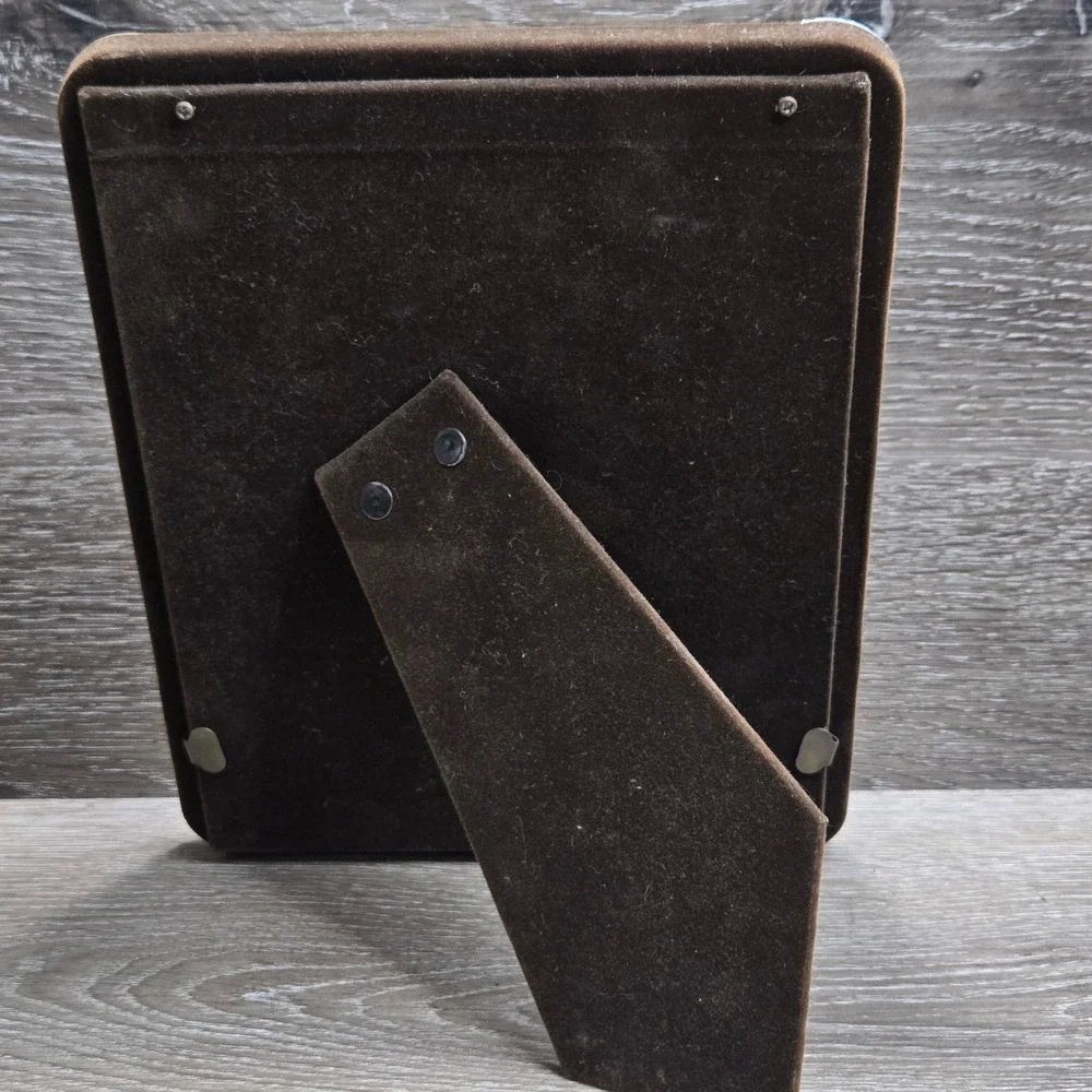 Solid Brass shows light