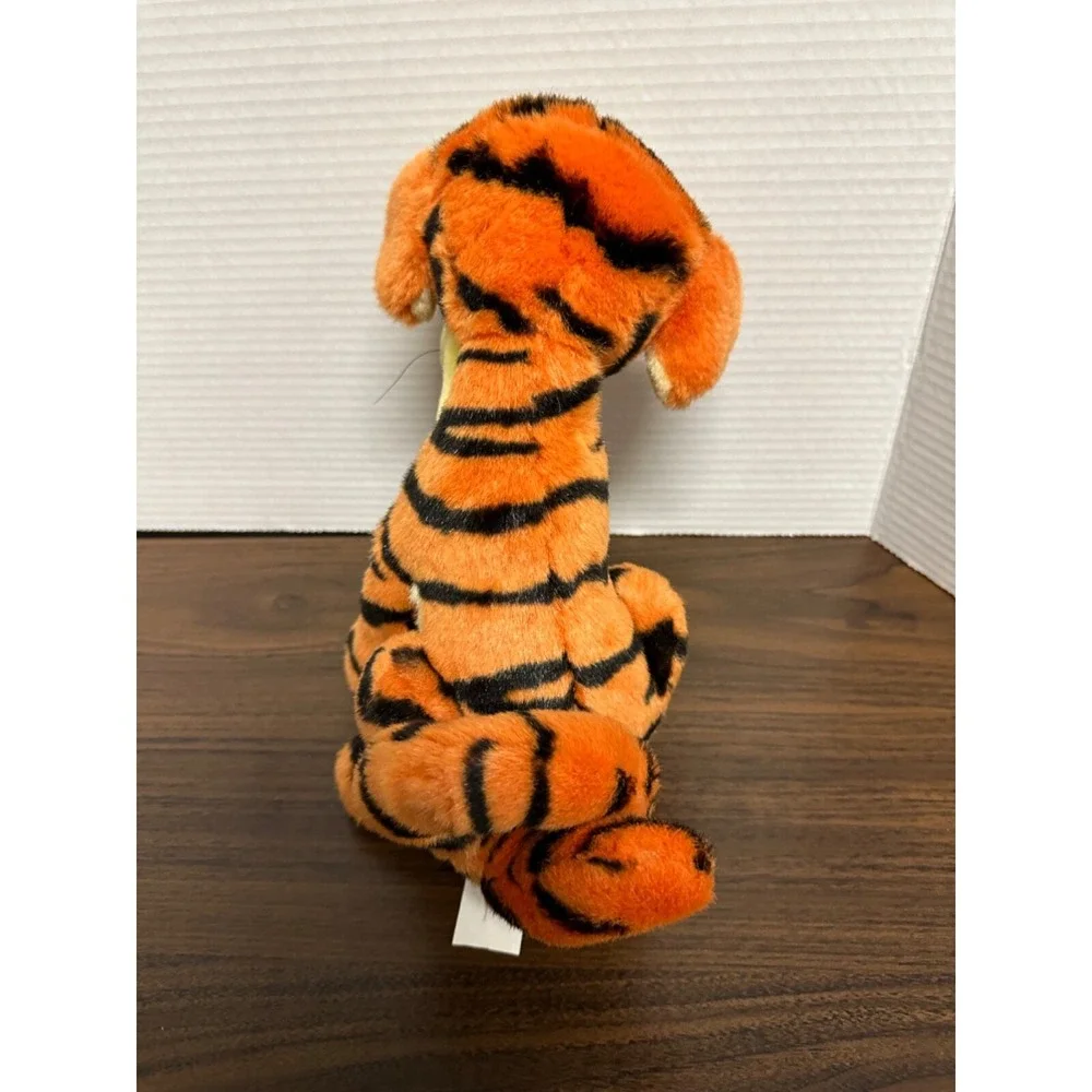 Disney winnie 10 curly