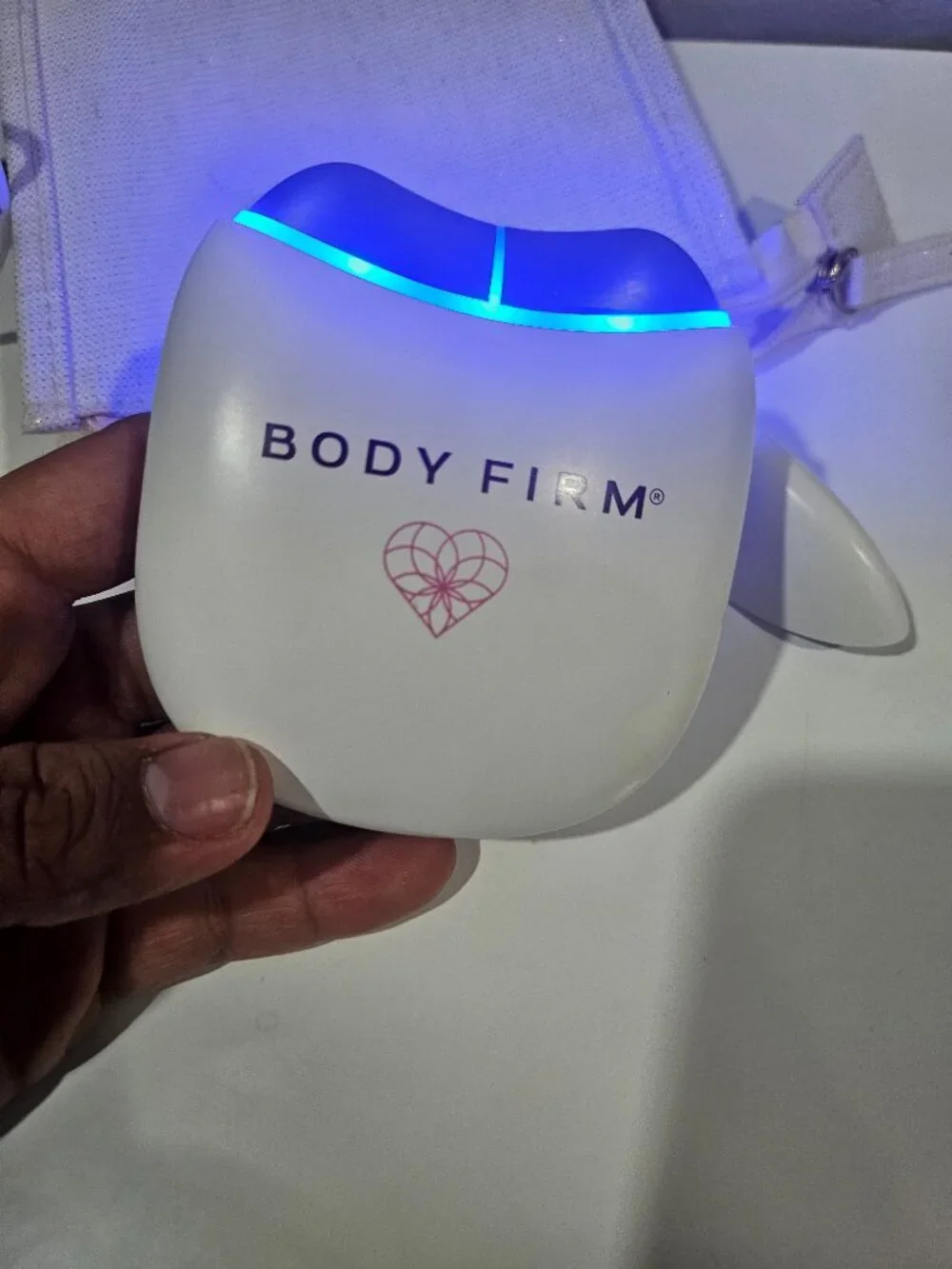 BODY FIRM Essentials (Crepe Erase) Skin Revitalizing Tool