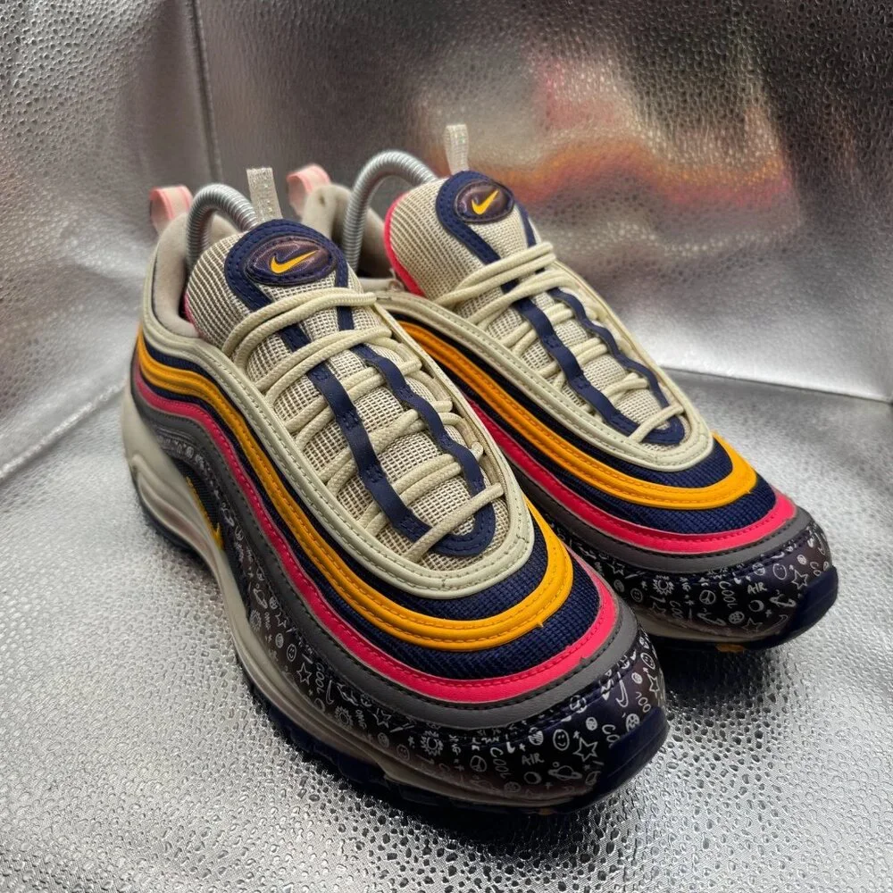 Nike product pair