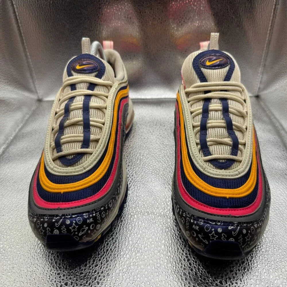 Nike product pair