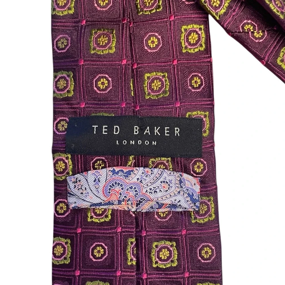 Ted Baker London Geometric 100% Silk Tie‎ Made In USA Preppy 3.5