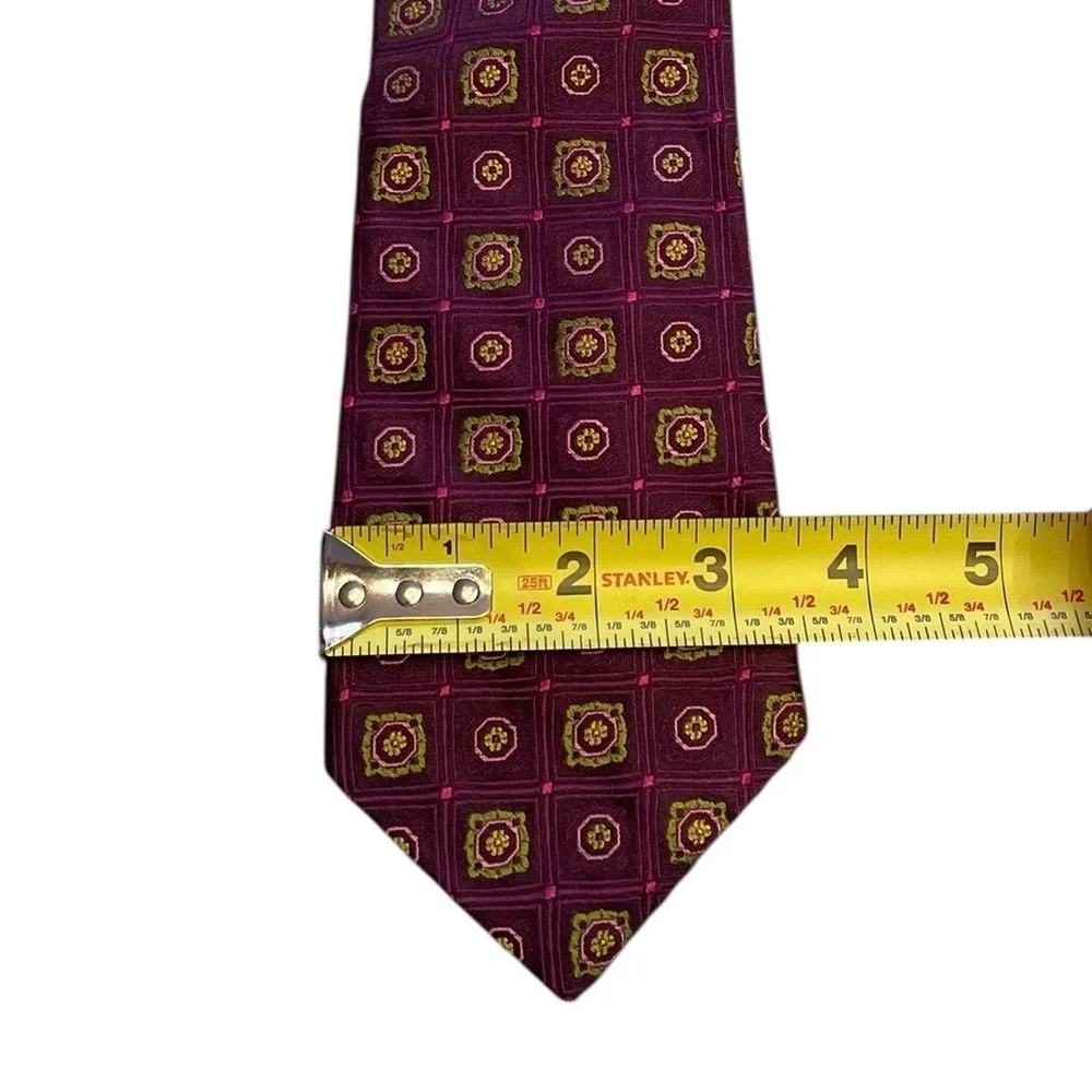 Ted Baker excellent pre