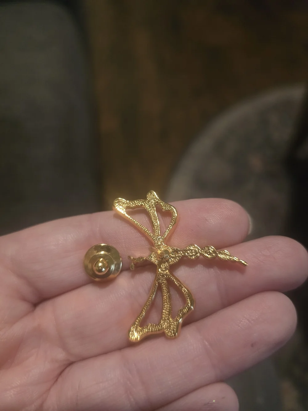 Avon elegant dragonfly