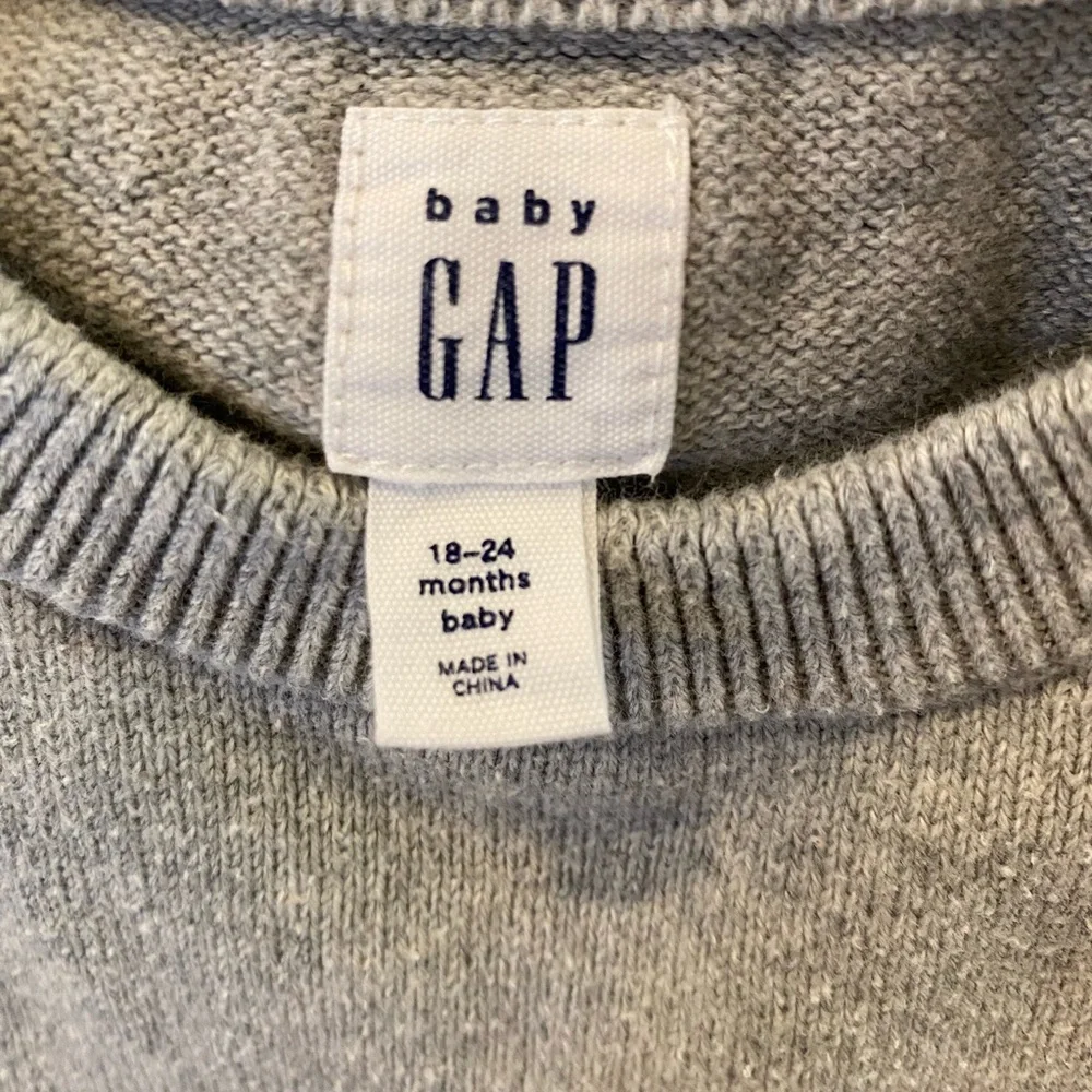 GAP cute sweater