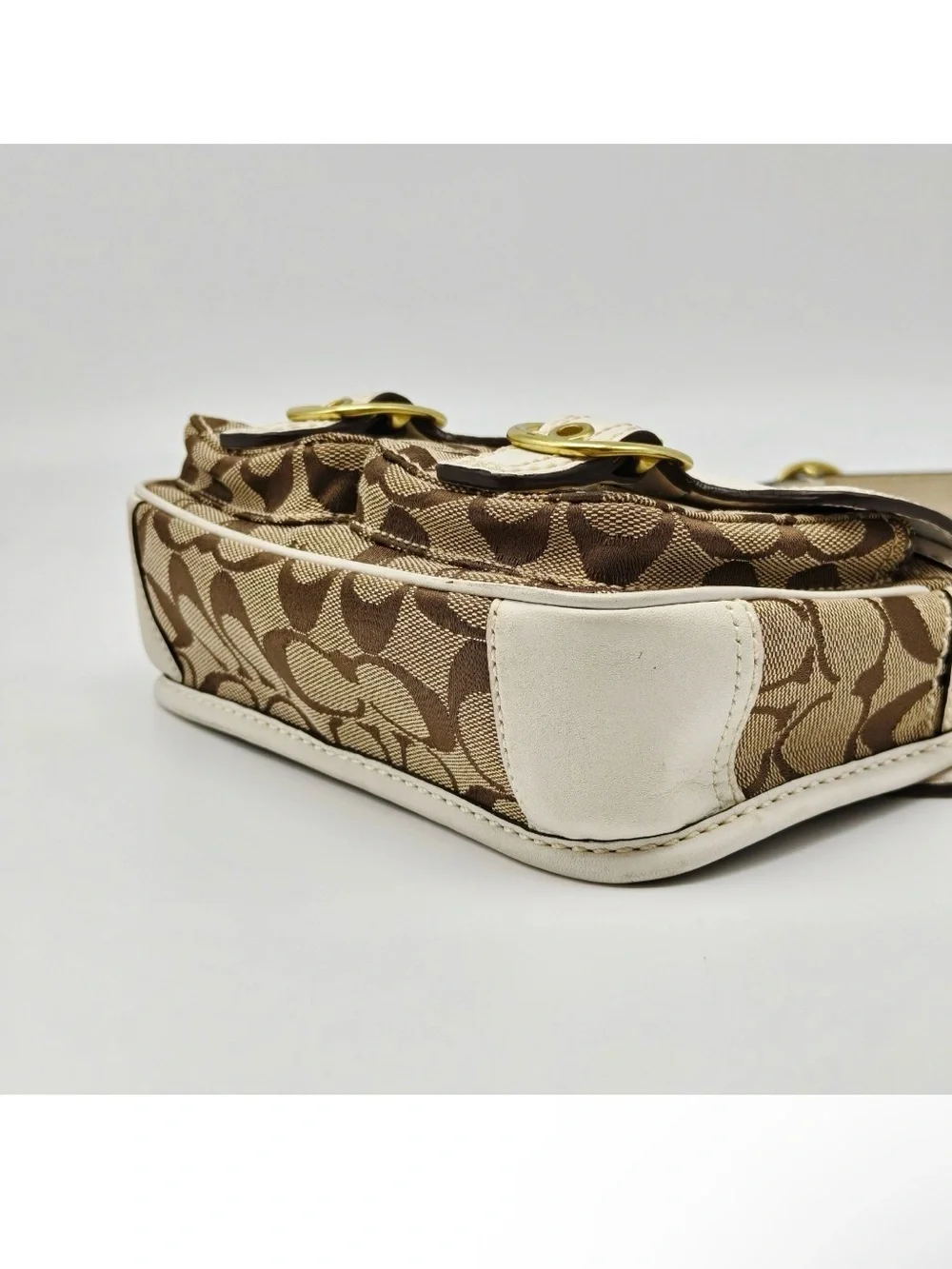 Coach authentic signature