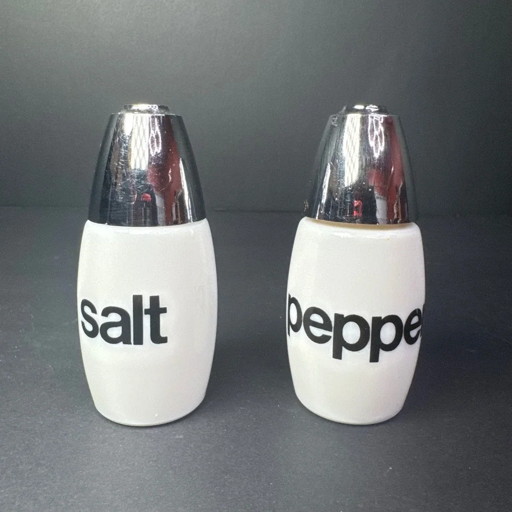 Gemco Vintage‎ White Ceramic Salt Pepper Shakers Chrome Tops Mid Century Modern