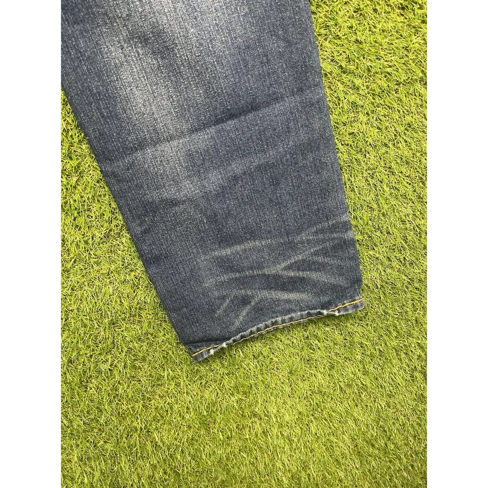 True Religion shop confidence